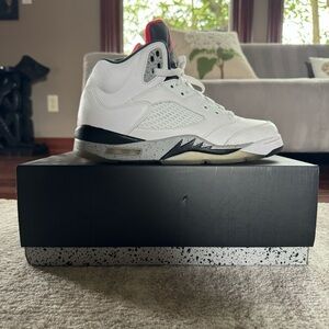 Authentic Nike Air Jordan 5 Retro White Cement Men’s 8.5